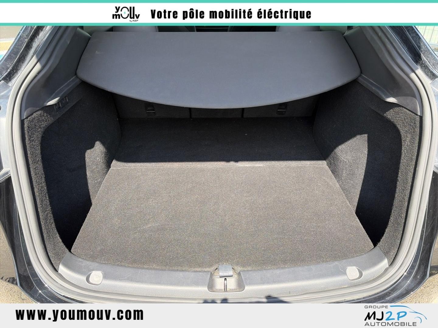 Model Y Long Range AWD Model Y Long Range AWD