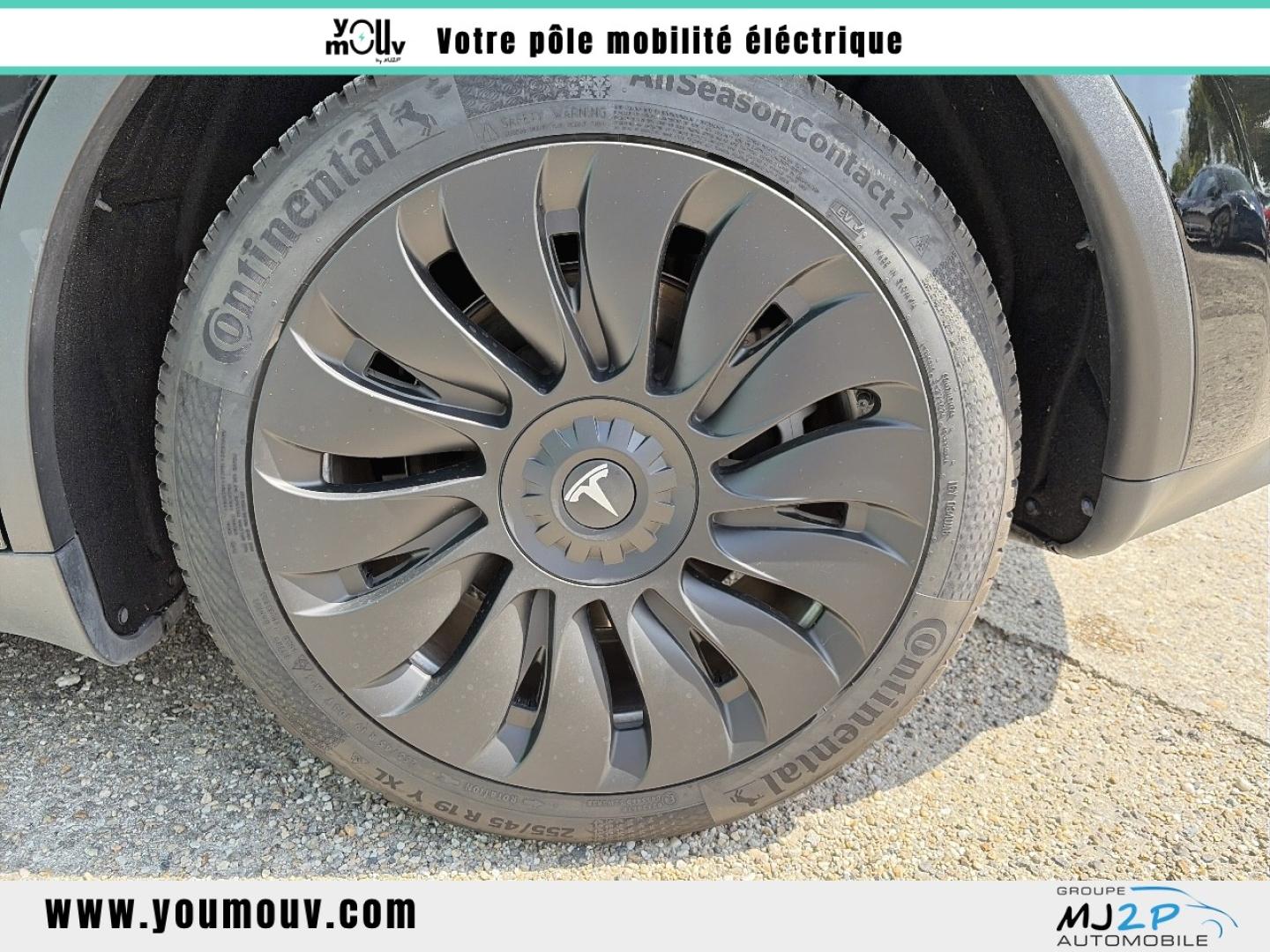 Model Y Long Range AWD Model Y Long Range AWD