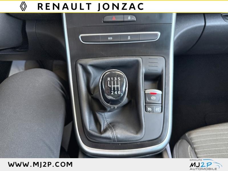 Grand Scenic 1.7 Blue dCi 120ch Business 7 places Grand Scenic 1.7 Blue dCi 120ch Business 7 places